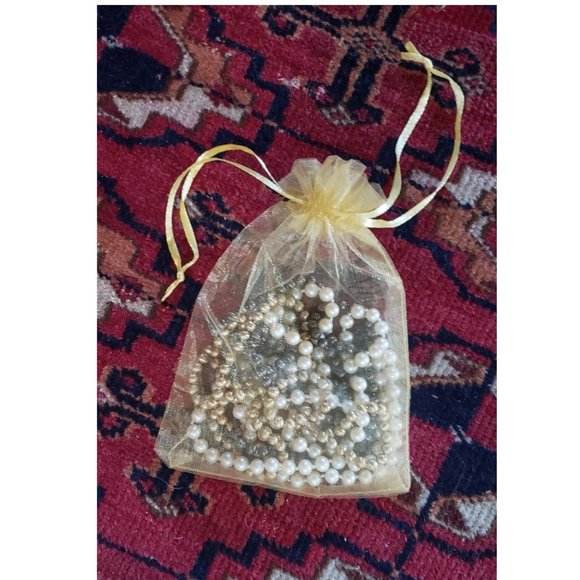 Set of 3 Necklaces: Pearl, Gold & Gunmetal - Picture 9 of 10